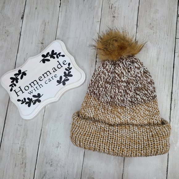 Ladies tweed tan and brown winter hat - Picture 1 of 3